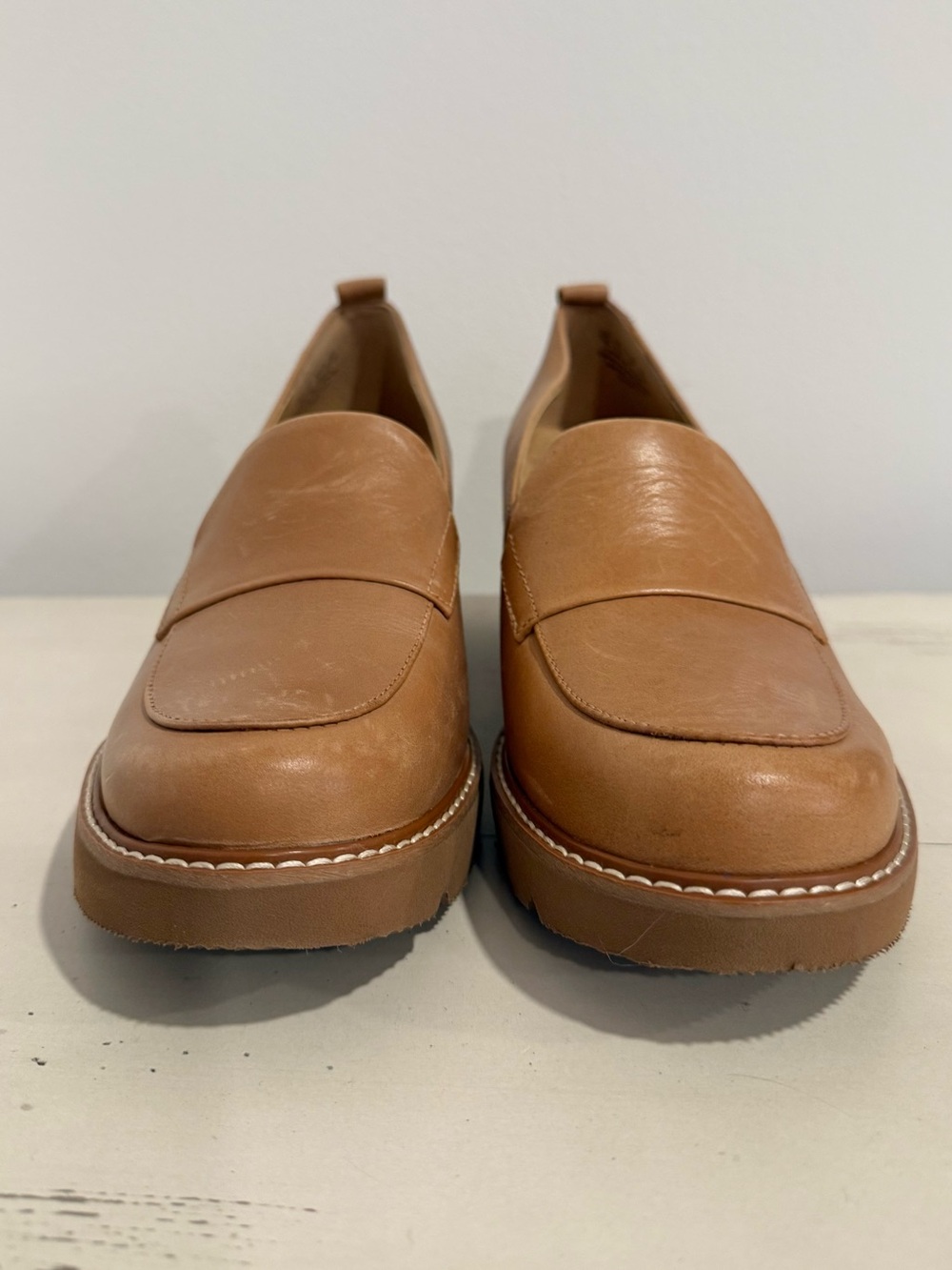 Naturalizer Darry Lug Sole Platform Loafers Tan Cognac Leather Size 7 - Picture 3 of 10